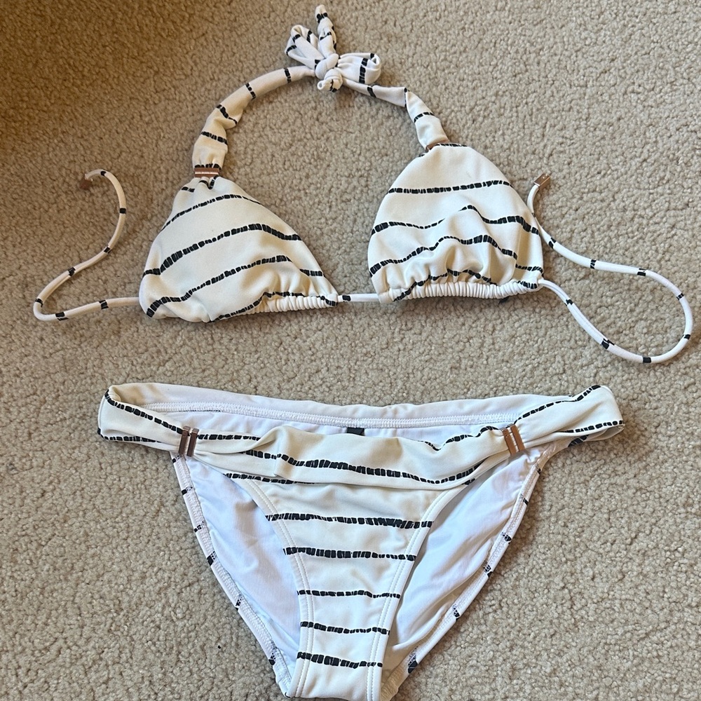 Vix White Bikini with Black Stripe Print size M